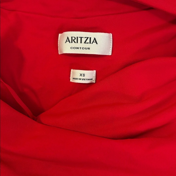 Aritzia Original Contour Optimum Halter Top - Picture 3 of 3